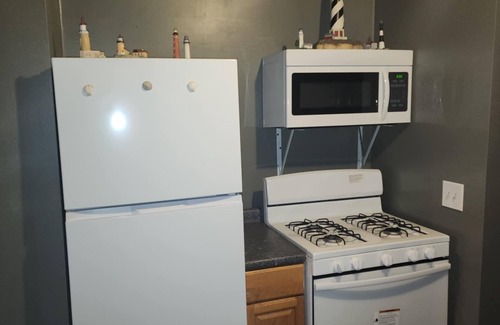 Harrison House | 2-bedroom house with WiFi in Harrison. Sleeps 6.