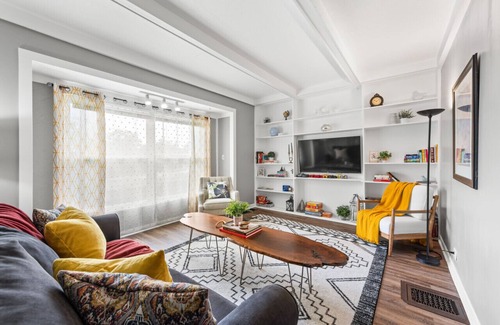 Kamm's Corners Apartment | 2 Bedroom in Kamm`s Corner!