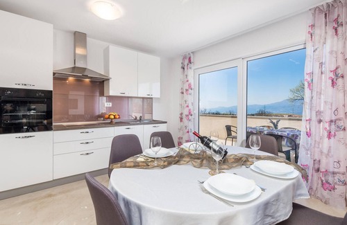 Sarsoni Apartment | 2 bedroom lovely apartment in Viskovo