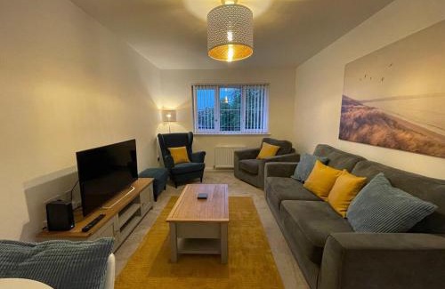 Bishopton Apartment | 2 bedroom luxury flat in quiet village of Bishopton