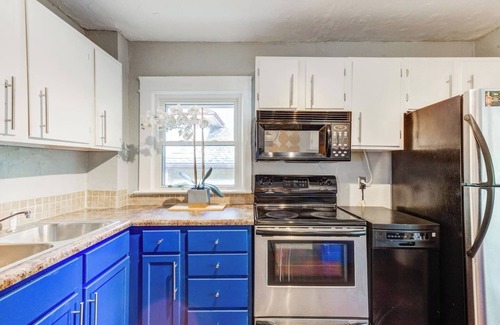 South Hyde Park House | 2-Bedroom Near the Plaza & Scenic Park 14