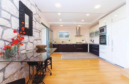 Dramalj Apartment | 2 bedroom nice apartment in Crikvenica