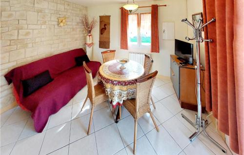 Bagnault House | 2 Bedroom Nice Home In Souvigne