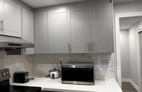 Churchill Meadows Apartment | 2 Bedroom Oasis: Inviting Comfort in Mississauga