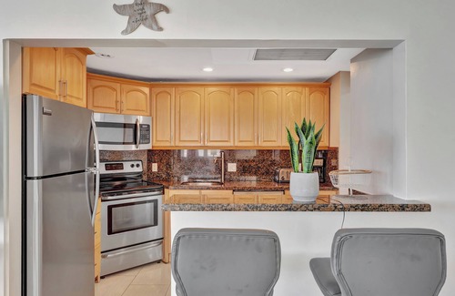 Galt Mile Apartment | 2 Bedroom Ocean Front
