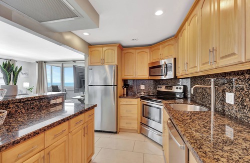 Galt Mile Apartment | 2 Bedroom Ocean Front