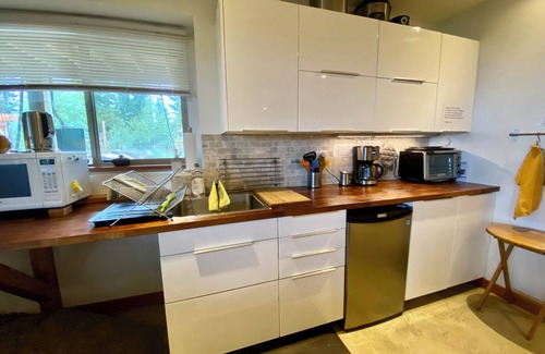 Halfmoon Bay House | 2-bedroom Ocean View, Open Layout Suite with Exposed Bedrock