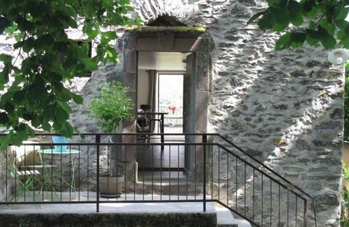 Peux-et-Couffouleux House | 2 Bedroom Private vacation home in Peux et Couffouleux
