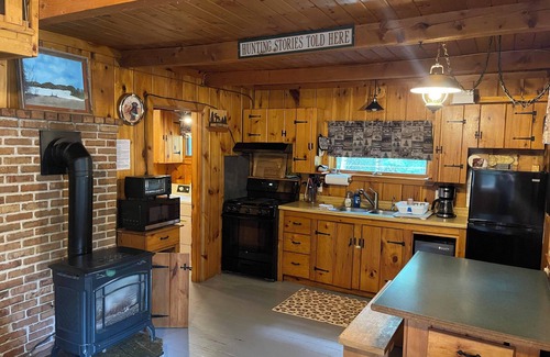Jackman House | 2 bedroom private custom built home with loft.