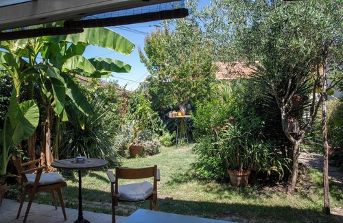 Begles House | 2 Bedroom Private vacation home in BÃ¨gles