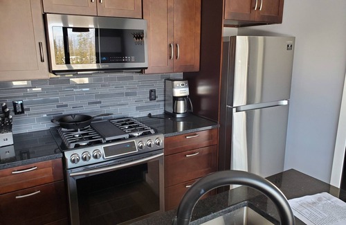 East Kootenay Apartment | 2 Bedroom suite located 150 steps from the Timber Express Quad Chair