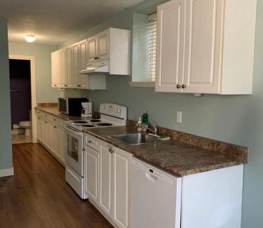 Southwest Gordon Estate House | 2 bedroom Suite with private entrance