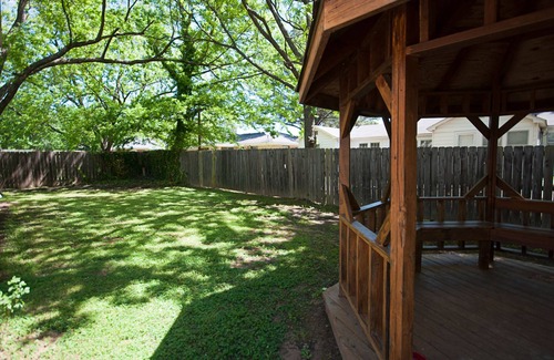 Conway House | 2 bedroom Town home - Walk to Hendrix College