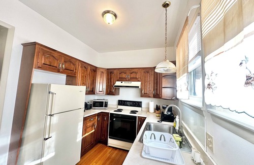 Danville House | 2 Bedroom Unit 5 Min to Walk GMC