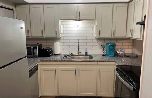 New Roads House | 2-bedroom vacation home