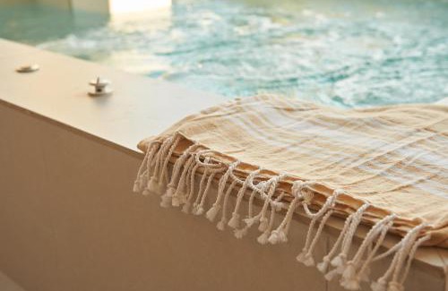 Melidoni Villa | 2 bedroom Villa with heated swimming pool-Spa whirlpool-BBQ!