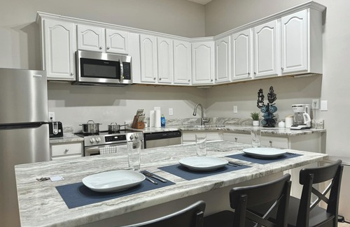 Downtown Cincinnati Apartment | 2 Bedroom with Parking! Steps from Washington Park in Over-The-Rhine!