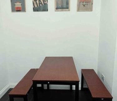 Sutton Central Apartment | 2 bedrooms flat @ London Sutton Station Zone 5