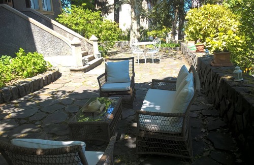 Saint-Etienne House | 2 bedrooms in maison de maitre with gardenOwner living on site