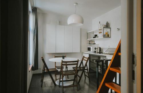 Feronstree et Hors-Chateau House | 2 bedrooms triplex in historic heart of Liege