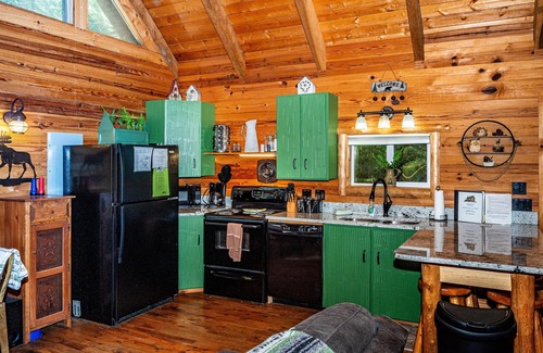 Bloomington Cabin | 2 BR, 1 BA Log Cabin