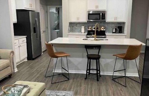 Bryan Condo | 2 BR/2 Bath Condo; Sleeps 5