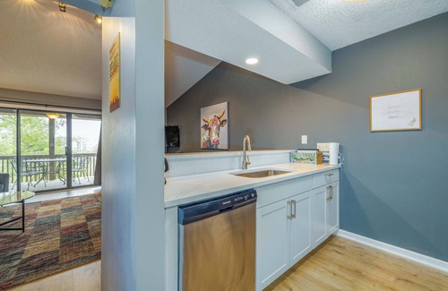 Table Rock Condo | 2 BR/2 BTH Next to clubhouse-3rd Night Free