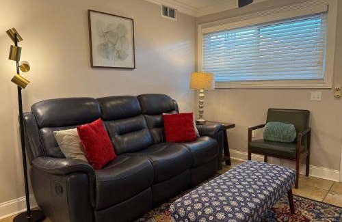 Highlands - Perkins Apartment | 2 BR apartment with laundry pool