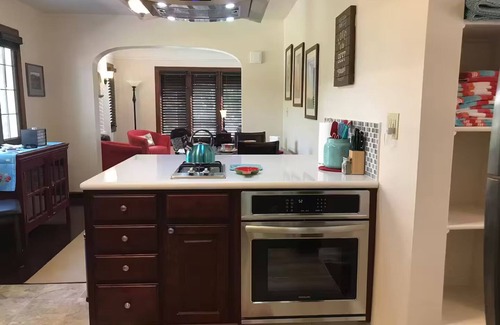 East Central House | 2 Br Charming home, 9th and 9th