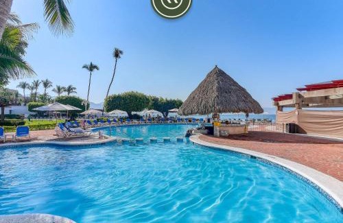 Isla Iguana Apartment | 2 BR Condo in Hotel - Beach - Pools - Kids Club