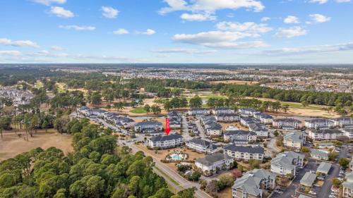 Central Myrtle Beach Apartment | 2 BR Condo, in sought after Myrtlewood! retreat Sleeps 4!