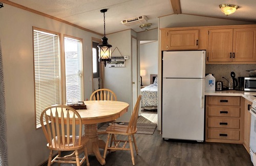Sherkston Cottage | 2 BR Cottage at Sherkston Shores Resort - 100 meters to Erie Lake Sandy Beach