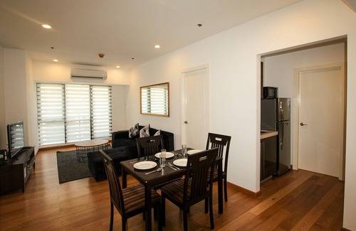 Downtown Apartment | 2-BR Superior Apt @ Milano 1402