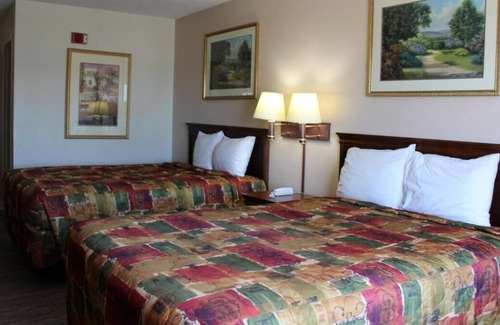 Mount Vernon House | 2 Budget-Friendly Units, Near Riverfront Attractions, Free Parking