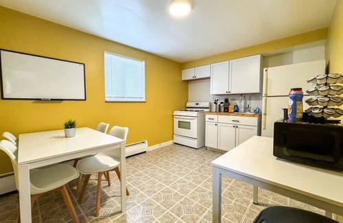 Mount Oliver Apartment | 2 Full Apartments, 4 Bedrooms, 12 Beds + Parking