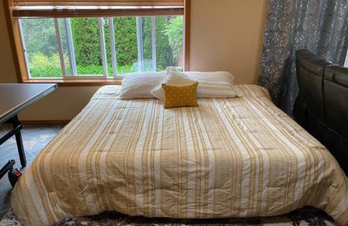 North Creek House | 2 King Bed, Kitchenette, Game Area, Living Room, Office Room, Backyard