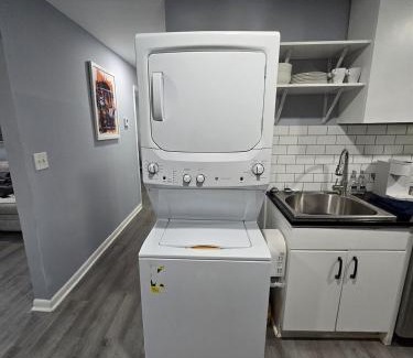 Forest Park Apartment | 2 King Beds Near Airport - The Silver Hideaway
