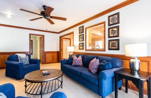 Beechwood Village House | 2 Living Rooms Close 2 Shopping & Restaurants