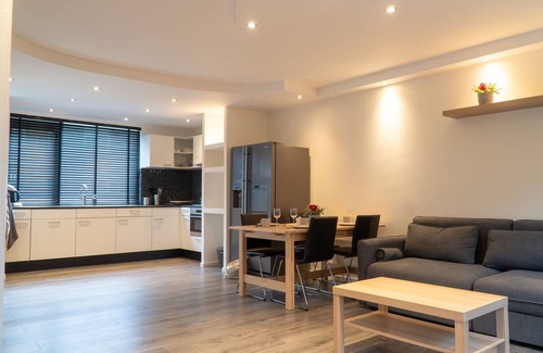 Ijsselmonde House | 2 Luxury 4 bedroom near feyenoord/Ahoy Rotterdam