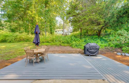 Madison House | 2 Mi to Dtwn 2-Acre Retreat with Large Yard!