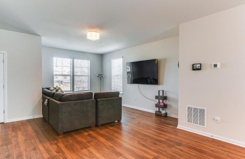 Frederick House | 2 Mi to Dtwn Frederick Updated Townhome
