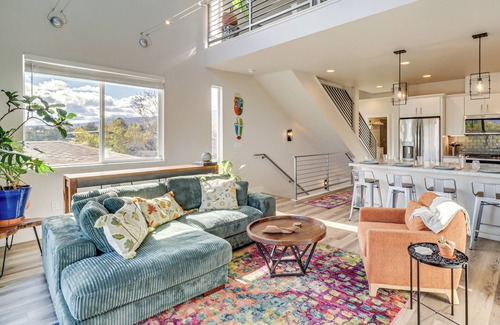 Old Southwest House | < 2 Mi to Dtwn Reno: Luxe MidTown Gem w/Patio