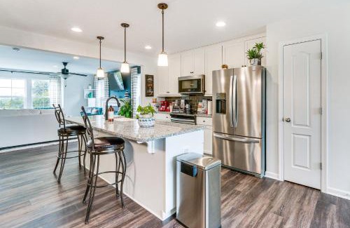 Charles Town House | 2 Mi to Hollywood Casino Charles Town Townhome!