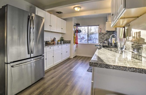 West University House | 2 Mi to Reno Riverwalk Modern Home