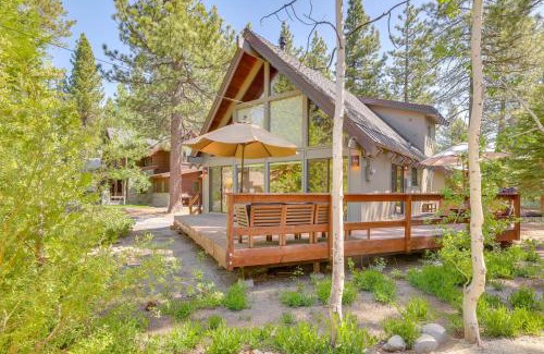 Lake Forest House | 2 Mi to Skylandia Beach Tahoe City Home with Deck