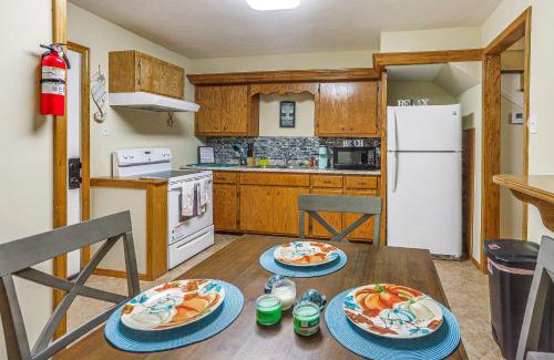 Galveston House | 2 Mi to Stewart Beach Galveston Townhome
