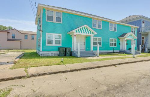Galveston House | 2 Mi to Stewart Beach Galveston Townhome