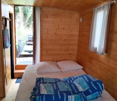 Cheffes Boat Rental | 2-person gîte on Laïta boat