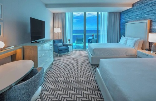 Central Beach Hotel | 2 Queens Balcony Ocean Front