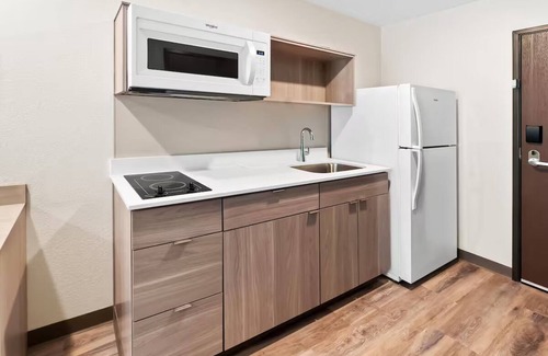 Greenville - Spartanburg Hotel | 2 Rooms Ideal for Long Stays Near Frankie’s Fun Park – Just 6 Km Away